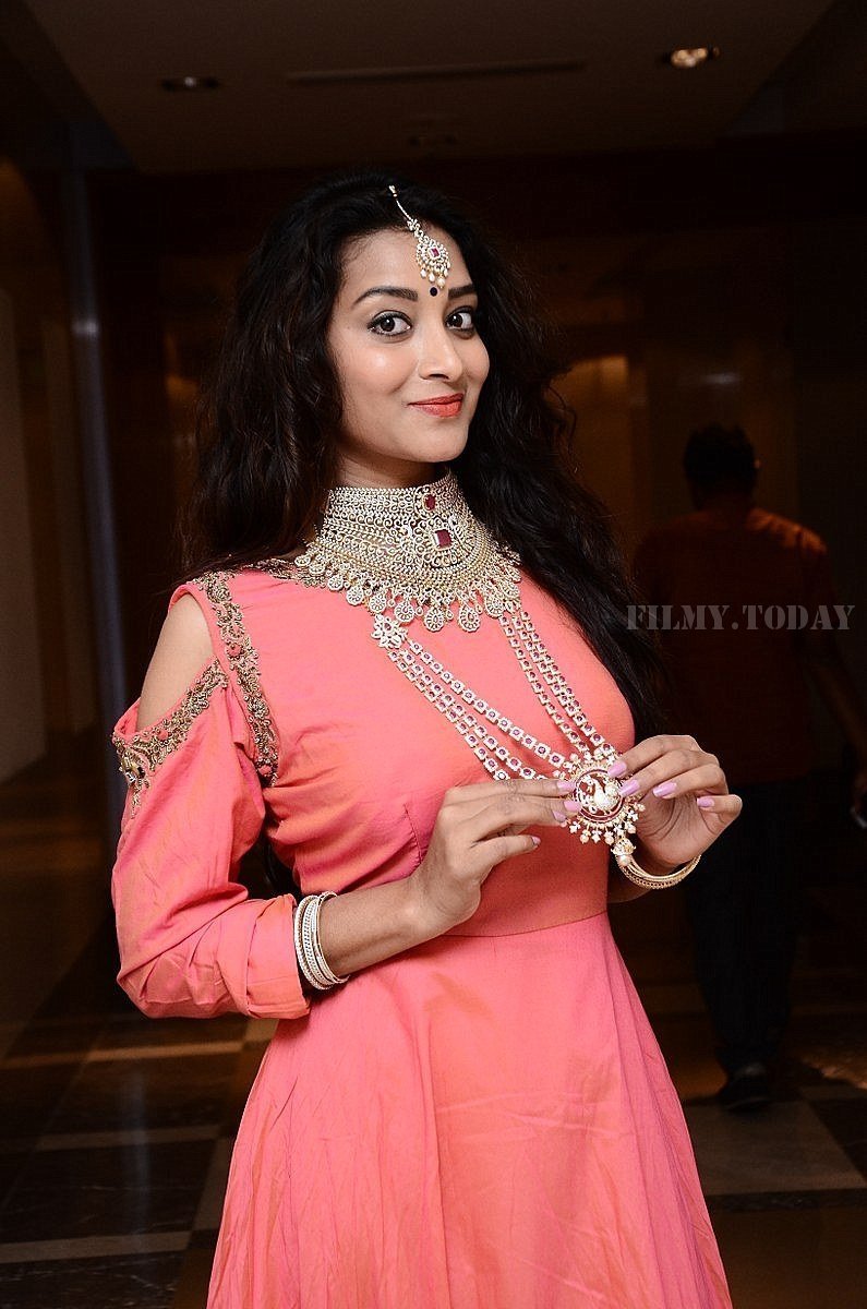 Actress Bhanu Sri at Malabar Gold Collection Launch Photos | Picture 1568988