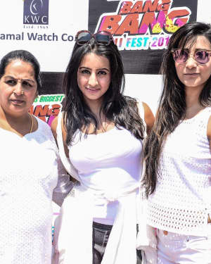 Photos: Celebs Participated Grand Holi Bash at Novotel Airport | Picture 1569083