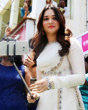 Photos: Tamanna Bhatia launches B New Mobile store at Srikakulam | Picture 1582328