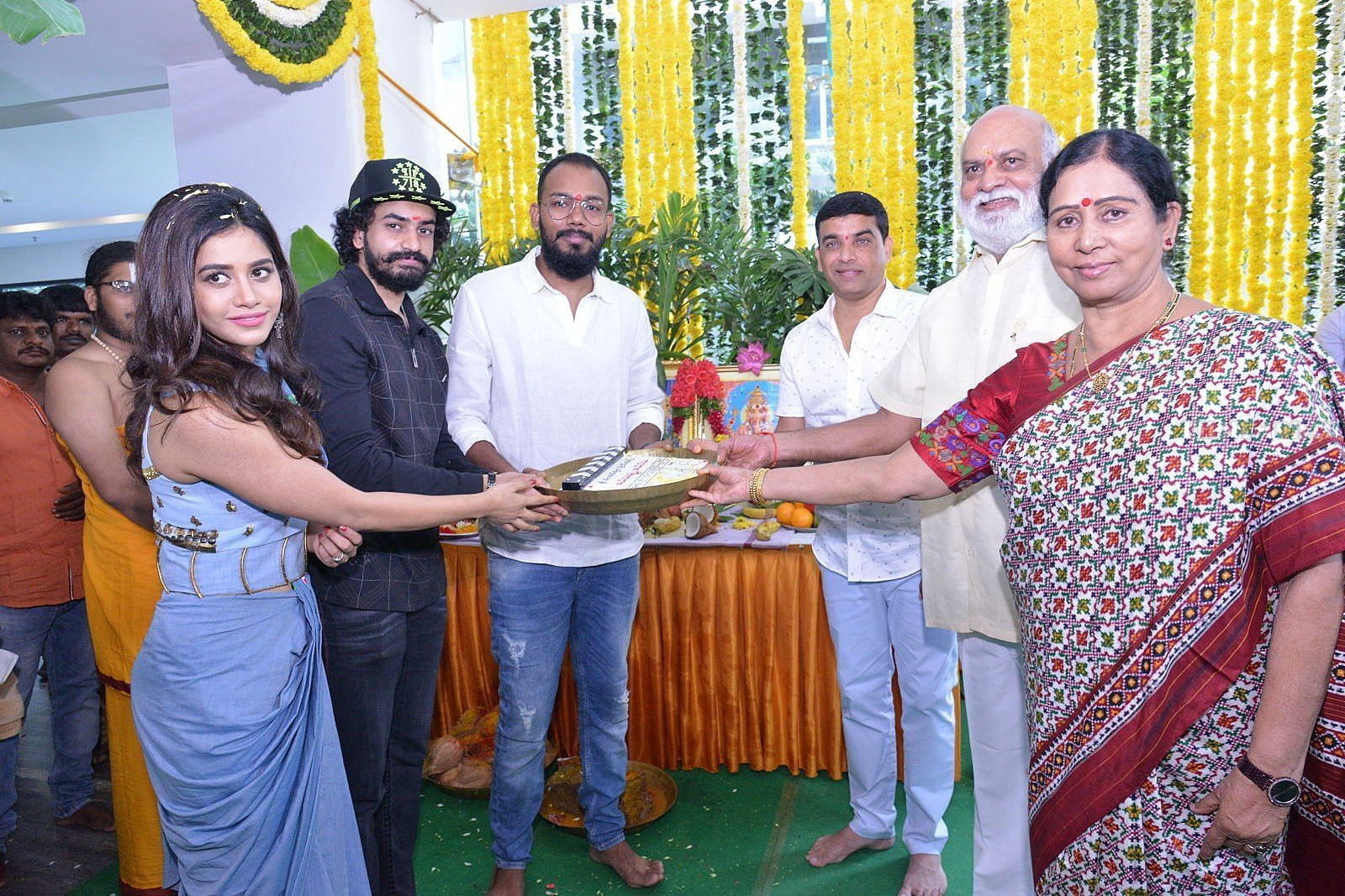 Adhe Nuvvu Adhe Nenu Movie Launch Photos | Picture 1607287