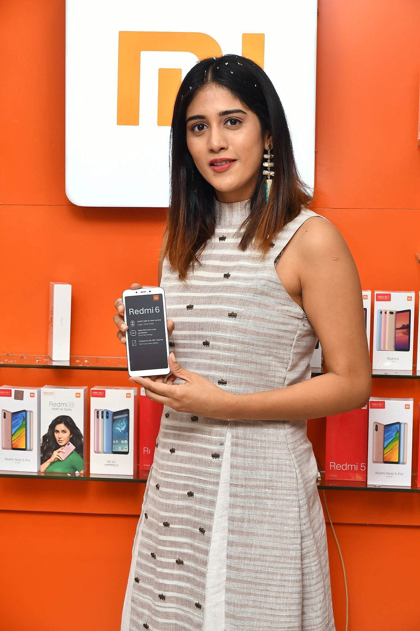 Chandini Chowdary - Photos: RedMi 6 Mobile Offline Launch at Cellbay Showroom | Picture 1600835