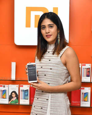 Chandini Chowdary - Photos: RedMi 6 Mobile Offline Launch at Cellbay Showroom | Picture 1600835
