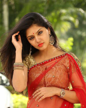 Gayathri Suresh - Hero Heroine Telugu Movie Teaser Launch Photos | Picture 1627029