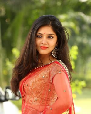 Gayathri Suresh - Hero Heroine Telugu Movie Teaser Launch Photos | Picture 1627042